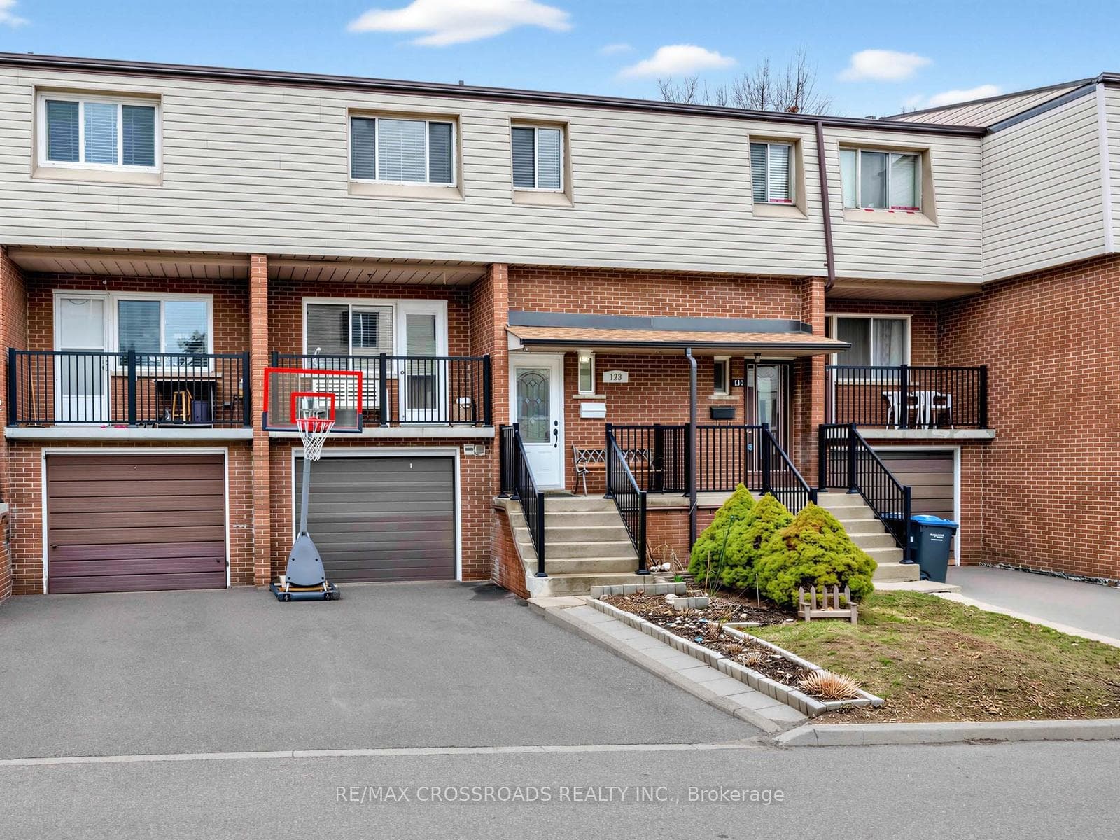 3175 Kirwin Avenue Unit 133, Mississauga, ON L5A 3M4 - Photo 1