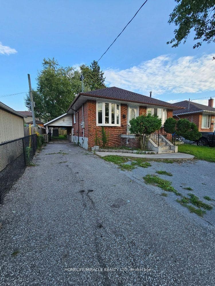 259 Tower Drive Unit BSMT, Dorset Park / Kennedy Park, ON M1R 3P9 - Photo 1