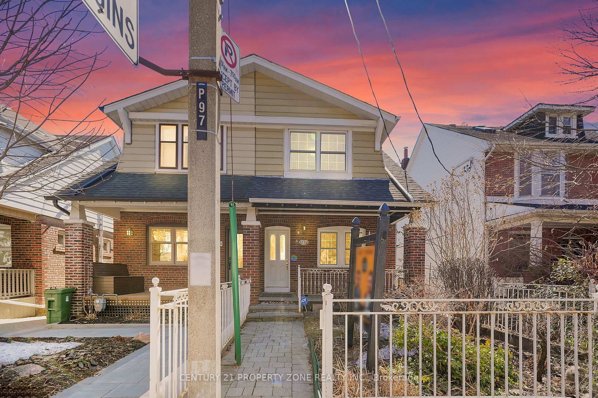 97 SPARKHALL Avenue, Riverdale / Leslieville, ON M4K 1G7 - Photo 1