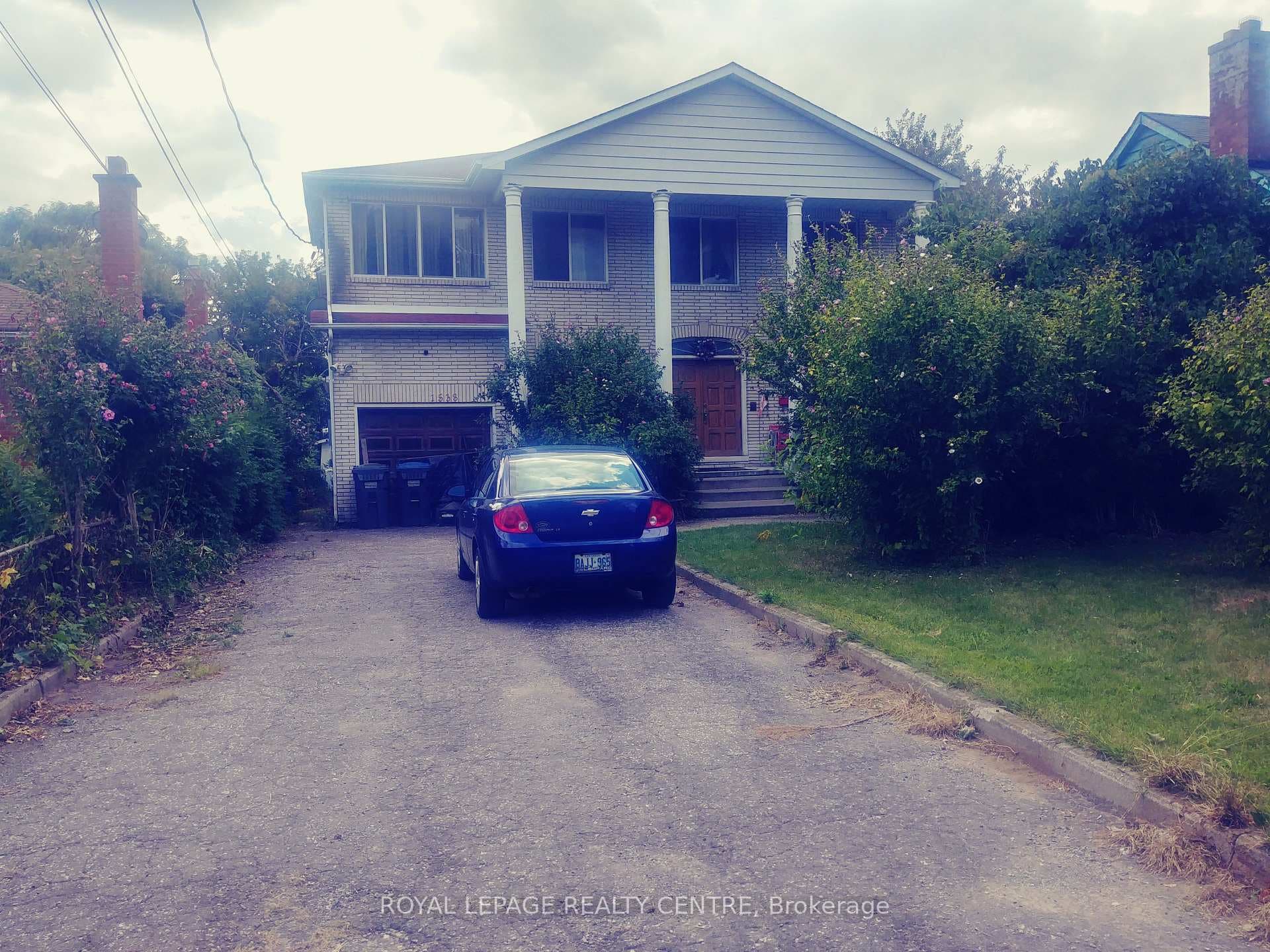 1538 Cawthra Court, Mississauga, ON L5G 4L3 - Photo 1