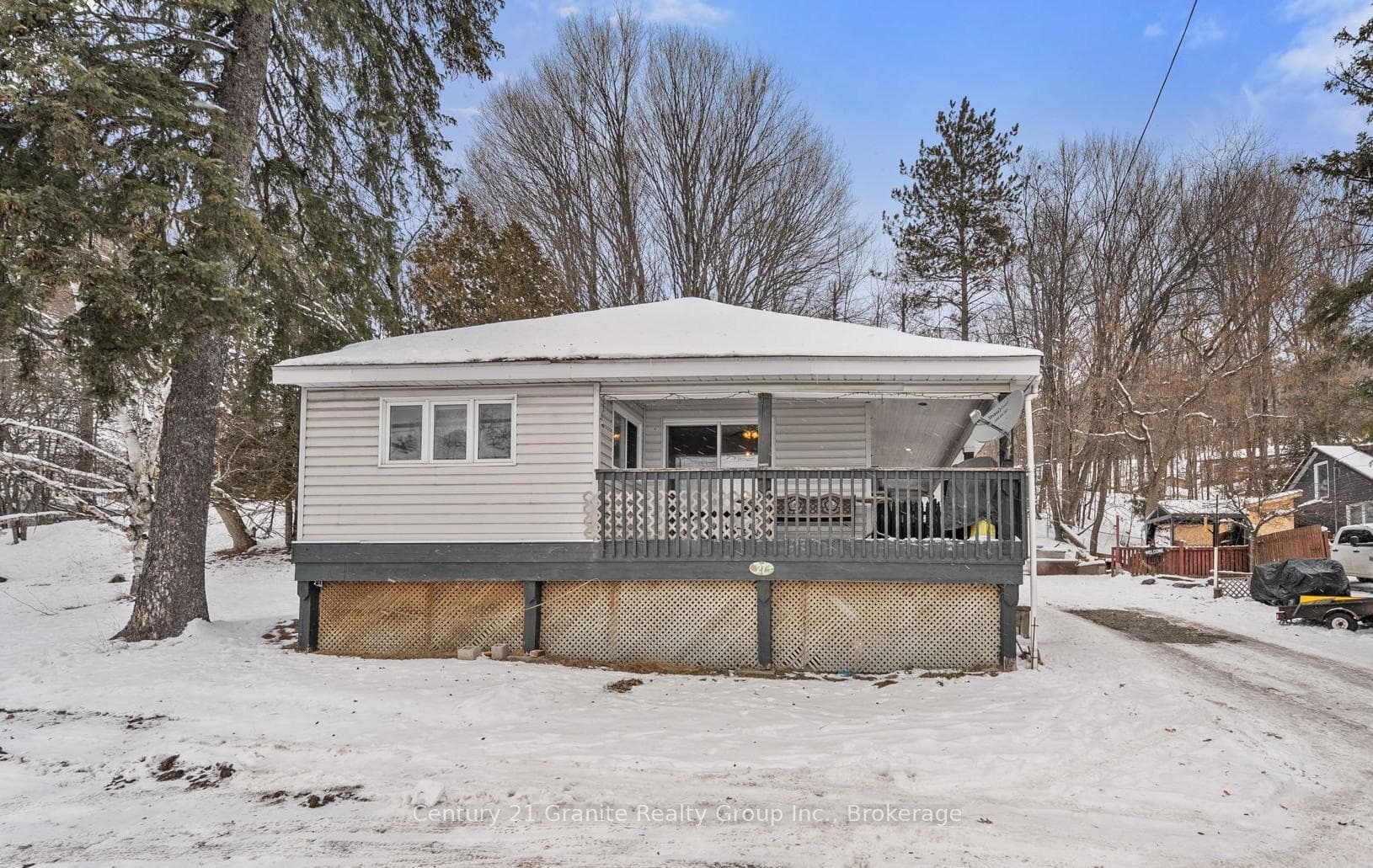 27 Sunnyside Street, Dysart et al, ON K0M 1S0 - Photo 1