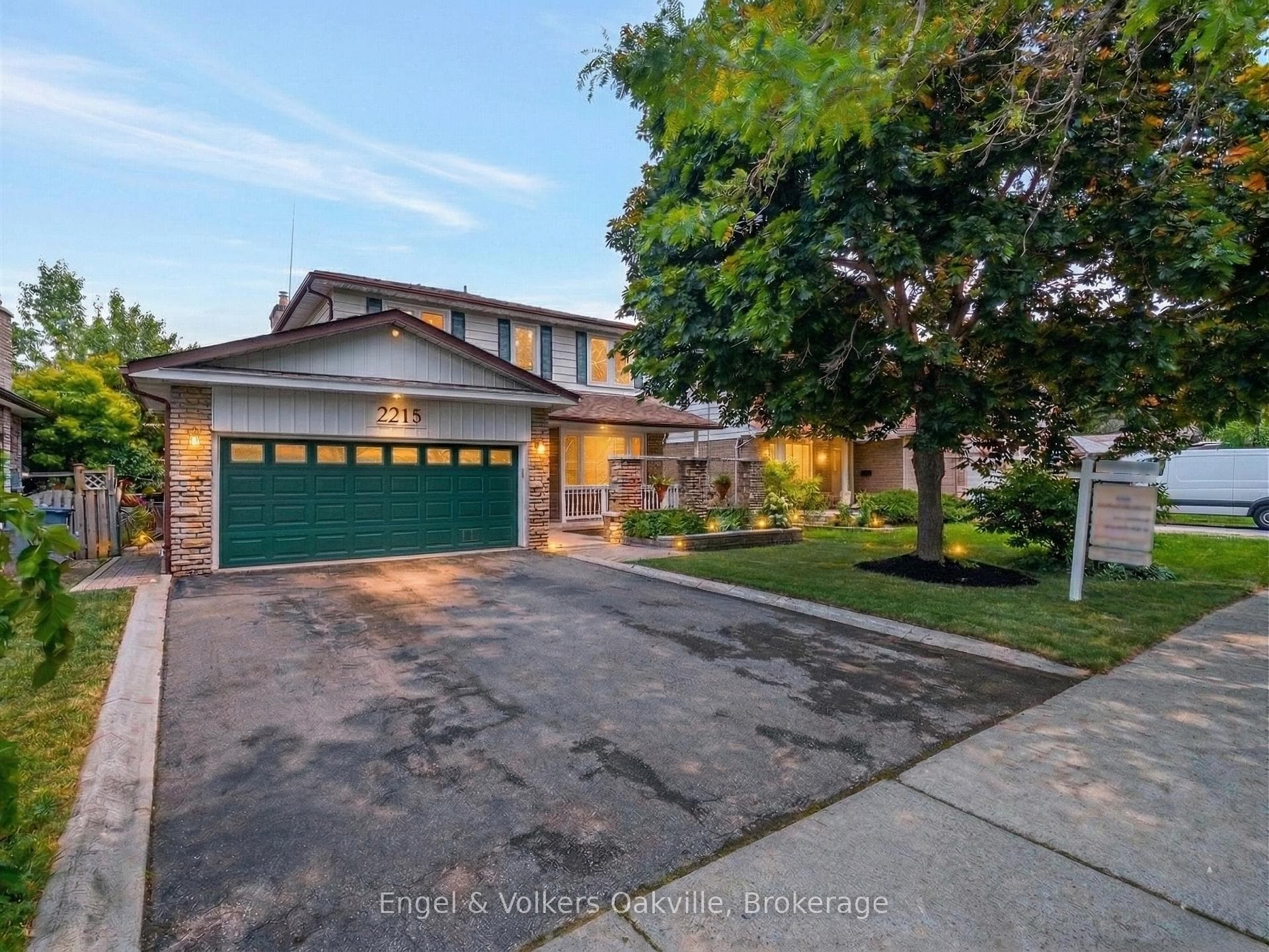 2215 Springfield Court, Mississauga, ON L5K 1V3 - Photo 1