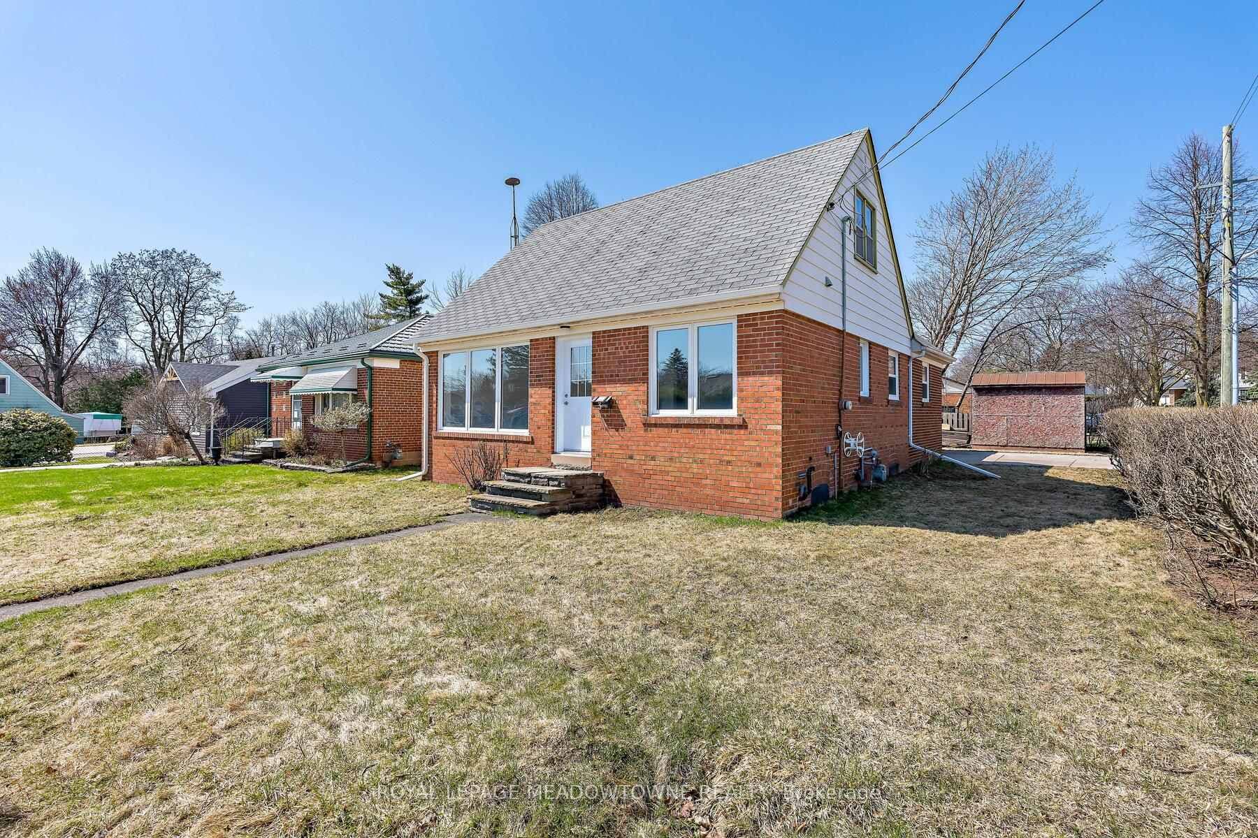 3 Bard Lane, Halton Hills, ON L7G 2M6 - Photo 1