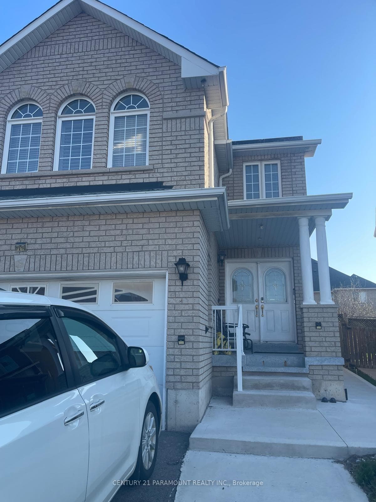 7275 Village Walk, Mississauga, ON L5W 1V7 - Photo 1