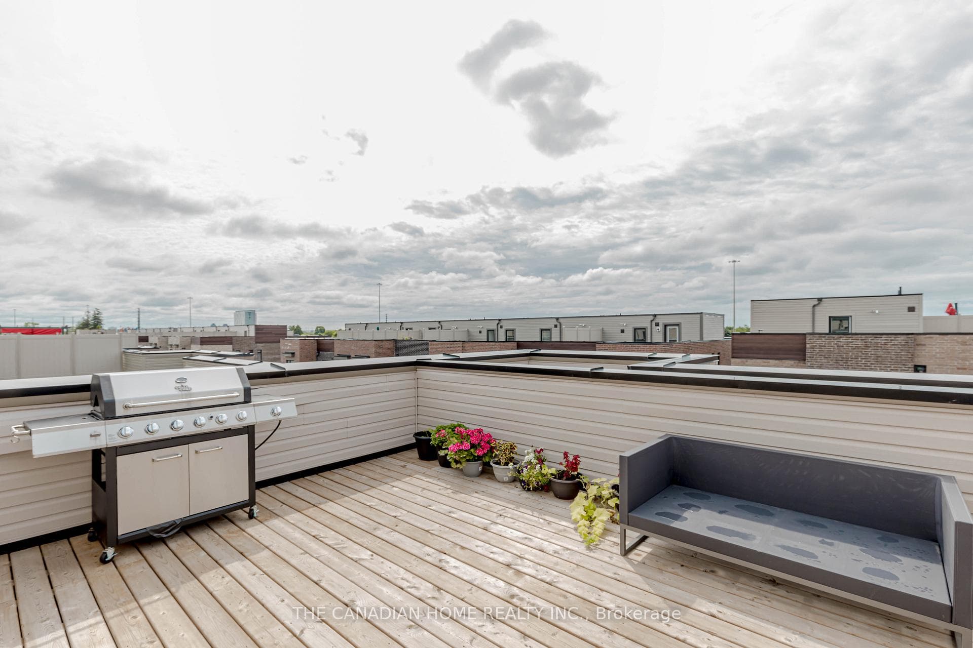 1865 Pickering Parkway Unit 1402, Pickering, ON L1V 0H2 - Photo 1