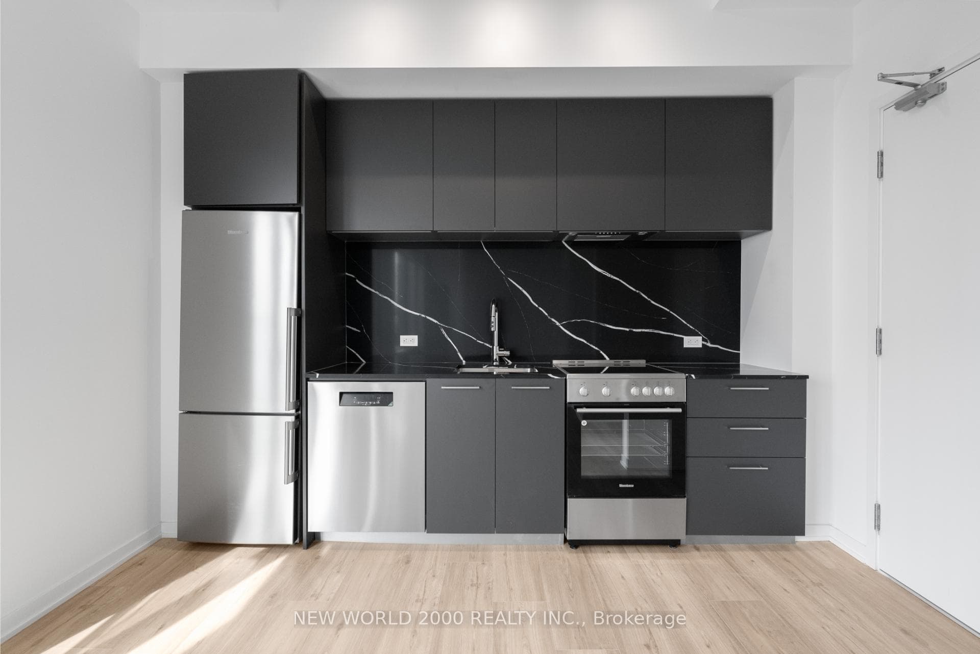 101 Roehampton Avenue Unit 3610, Toronto C10