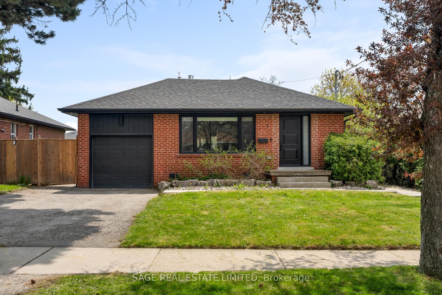 7 Rathgar Avenue, Toronto W08