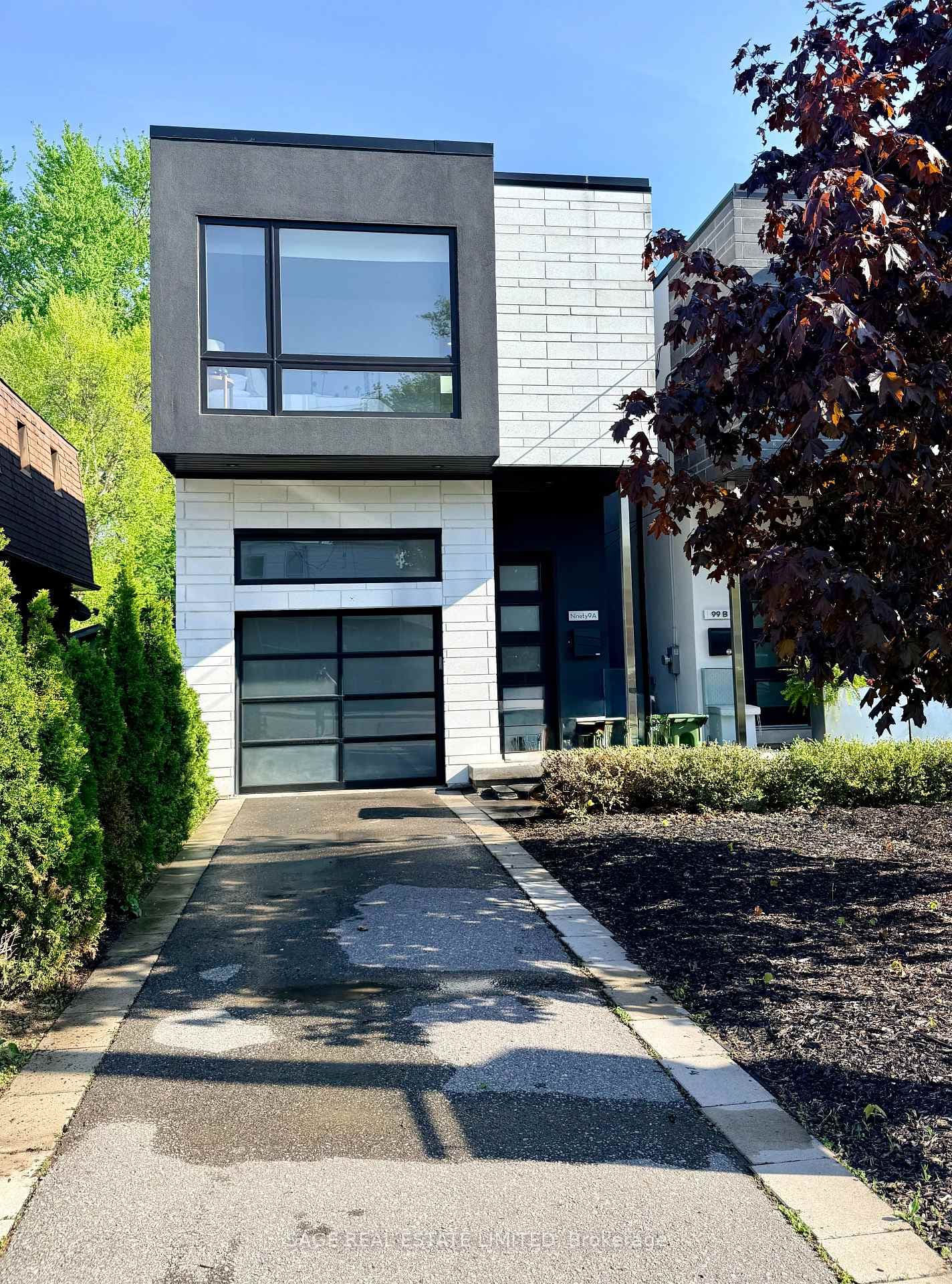 99A Memorial Park Avenue, Danforth / East York, ON M4J 2K1 - Photo 1