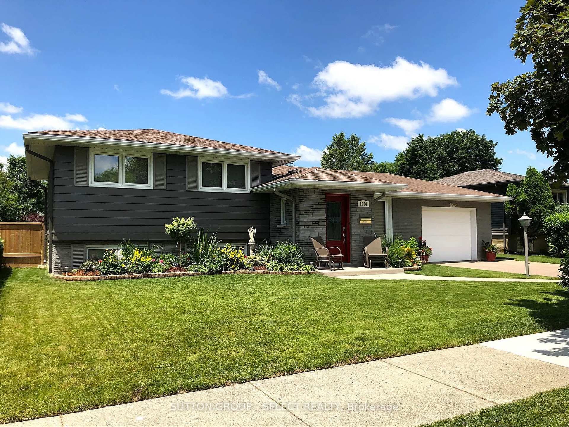 1054 Chippewa Drive, London East, ON N5V 2T7 - Photo 1