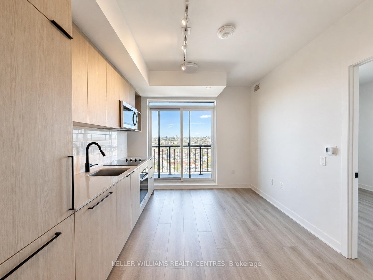 1185 Dupont Street Unit 1606, Bloor West Village / Swansea, ON M6H 0G5 - Photo 1