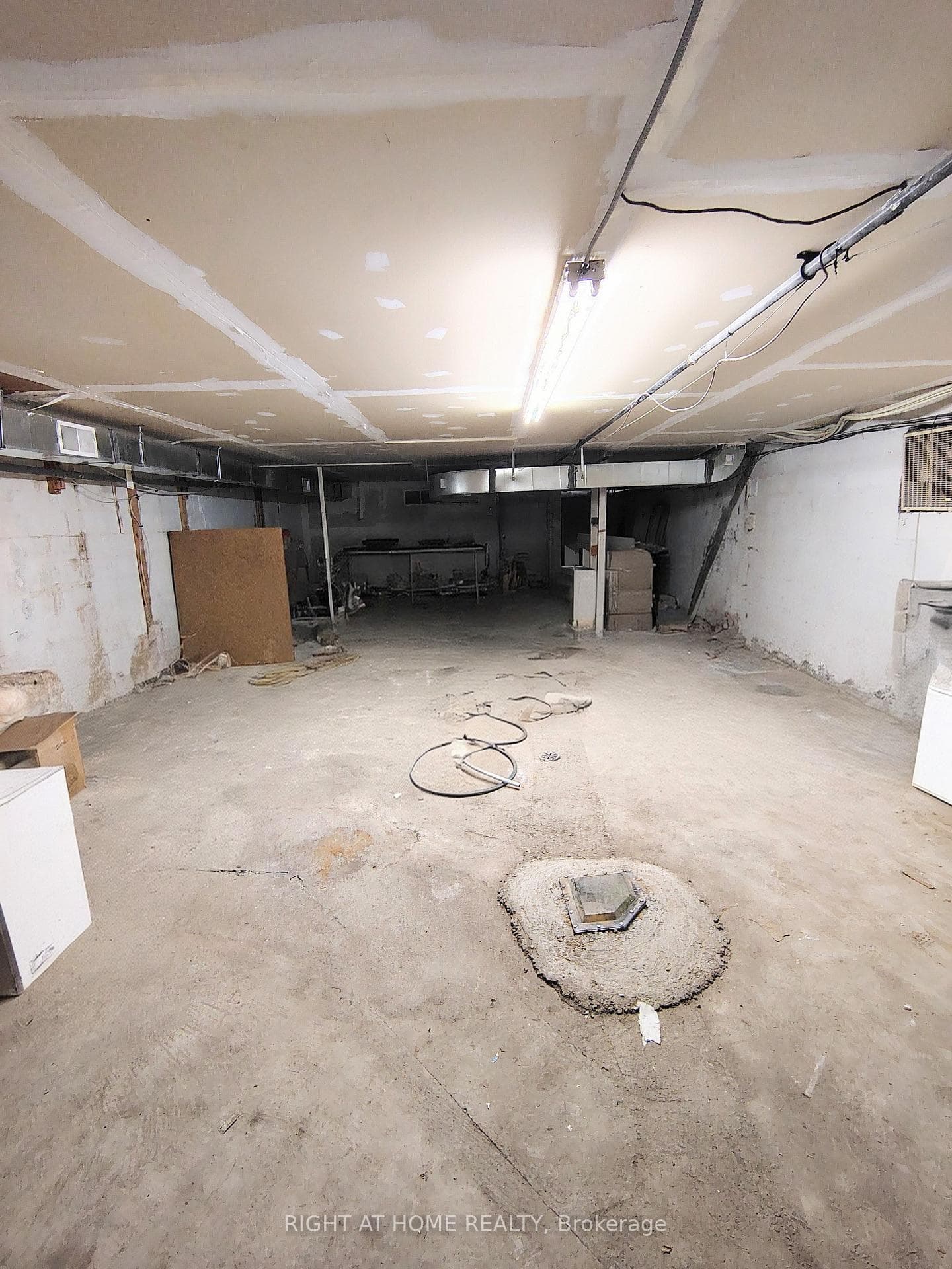 1254 Bloor Street Unit Basement, Bloor West Village / Swansea, ON M6H 1N5 - Photo 1