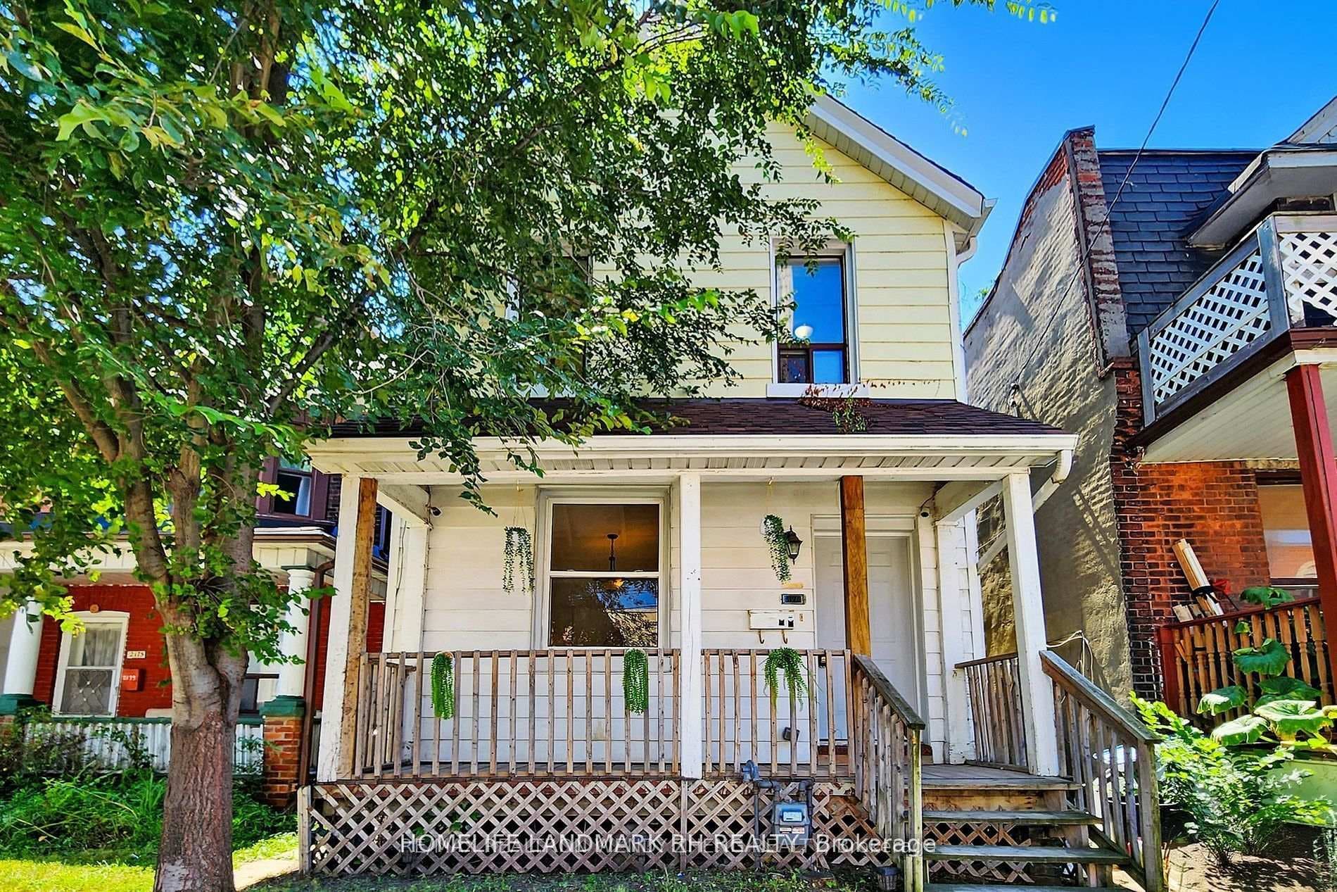 2179 Dundas Street, High Park / Junction / Roncesvalles, ON M6R 1X5 - Photo 1