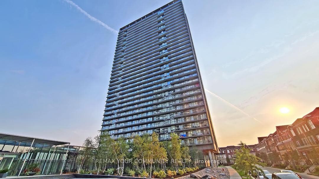 105 The Queensway N/A Unit 812, High Park / Junction / Roncesvalles, ON M6S 5B5 - Photo 1