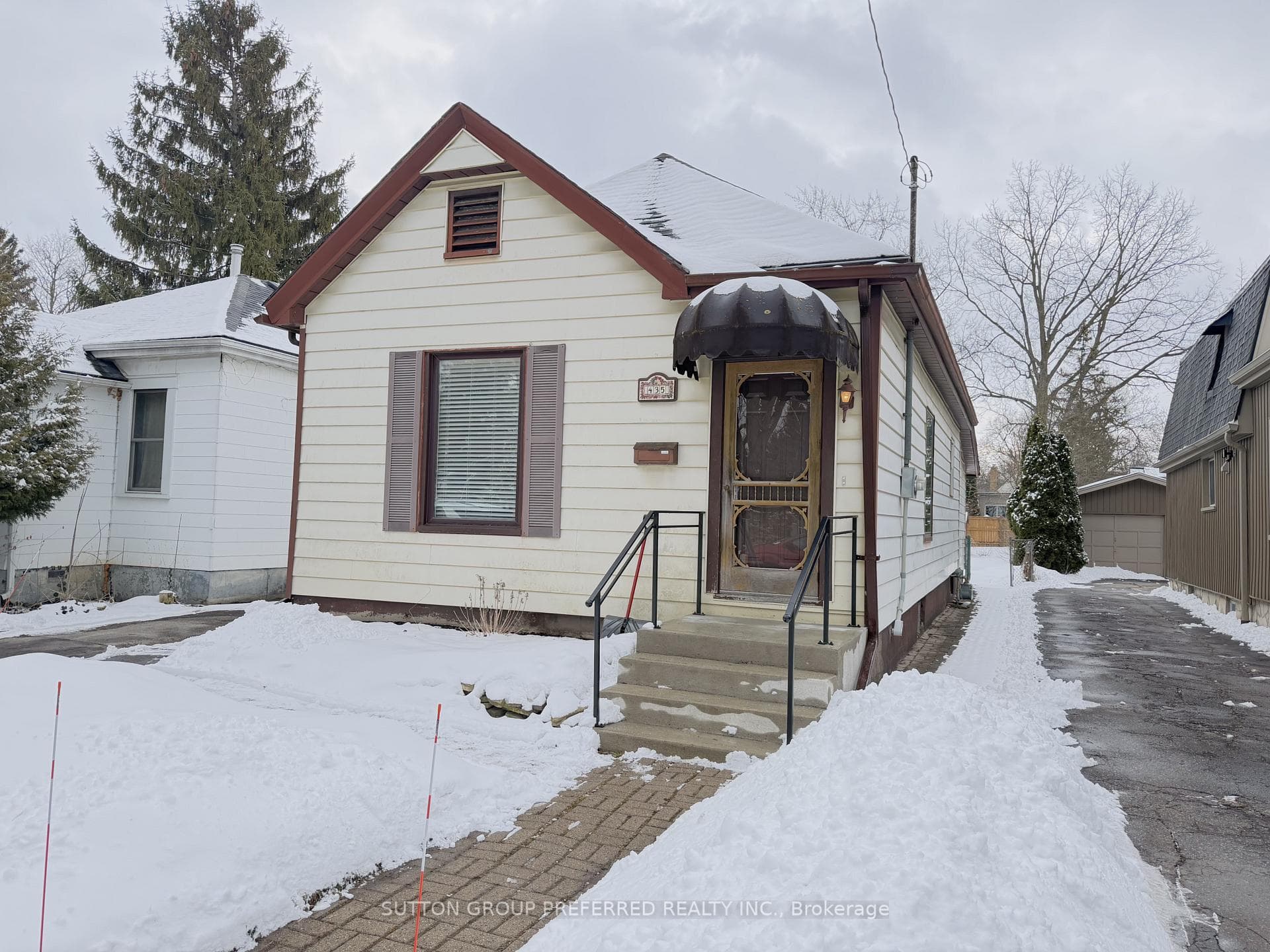 435 Chester Street, London South, ON N6C 2J3 - Photo 1