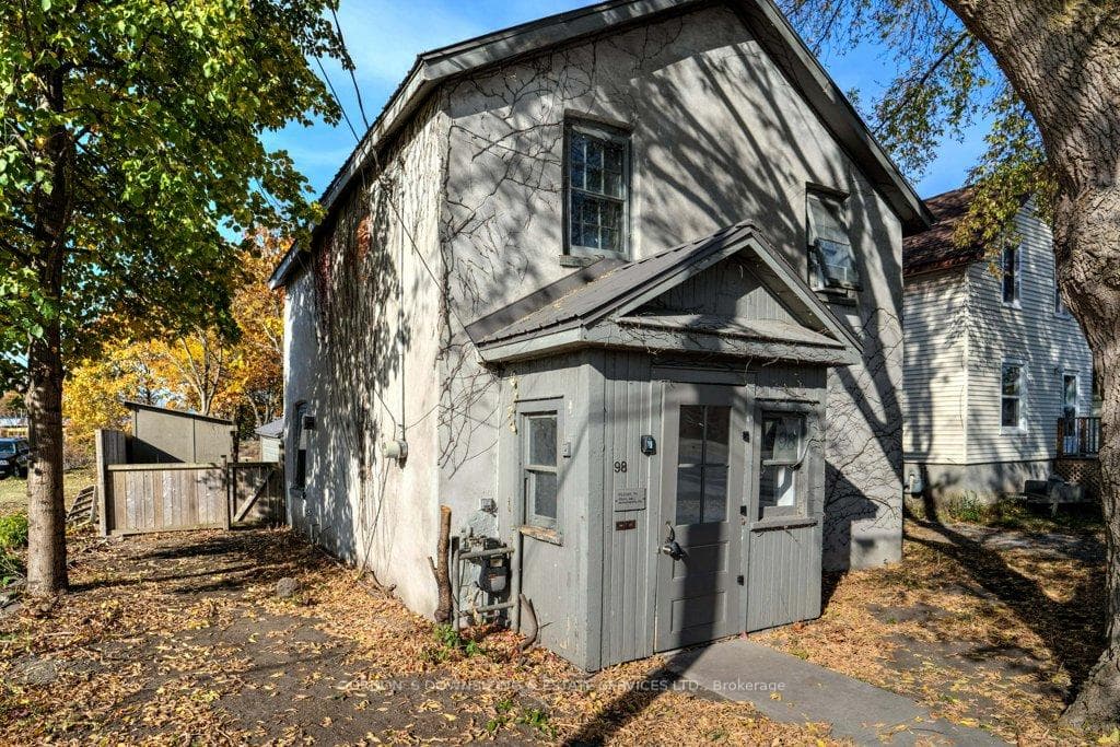 98 Cannifton Road, Belleville, ON K8N 4V3 - Photo 1