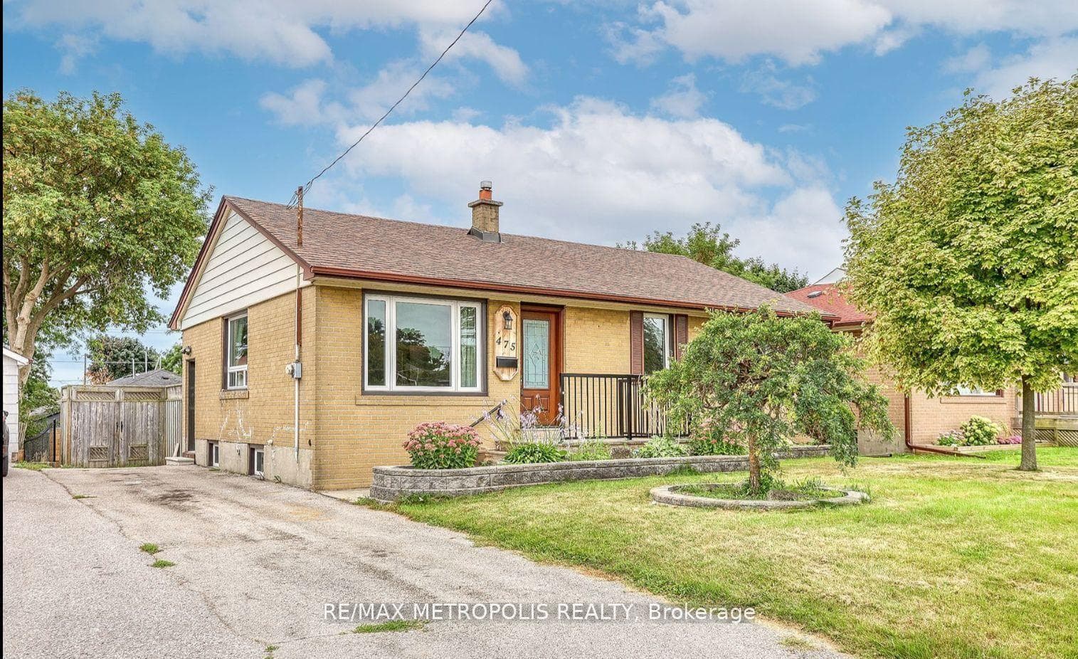 475 Emerald Avenue Unit Main, Oshawa, ON L1J 1K3 - Photo 1