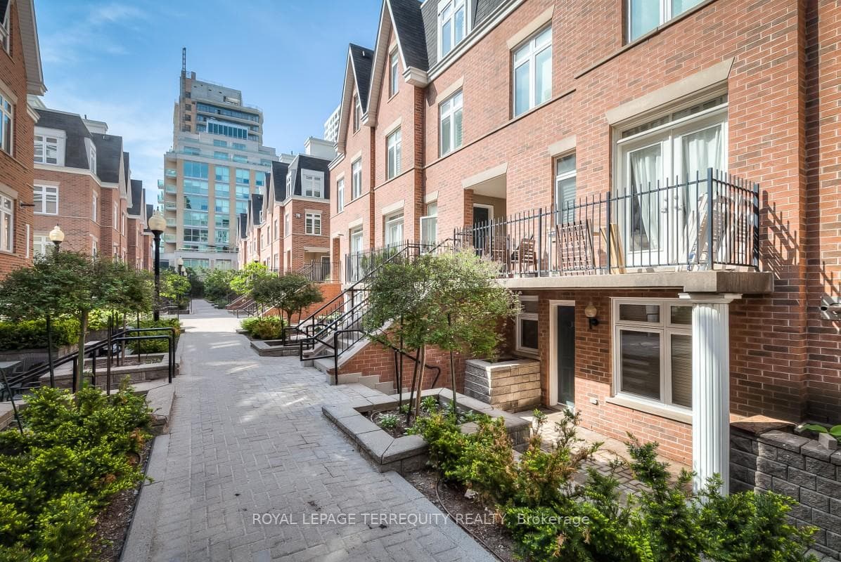 87 Lillian Street Unit 19, Leaside / Davisville, ON M4S 2H7 - Photo 1