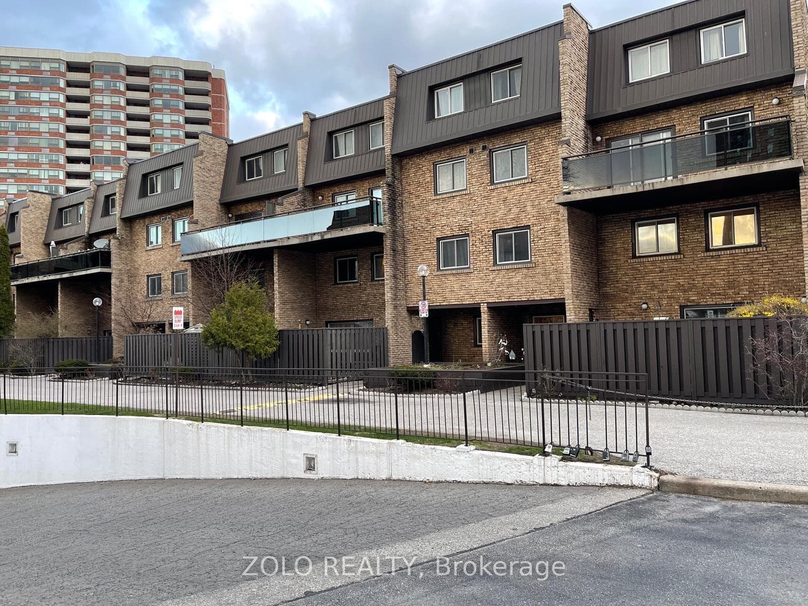 130 Ling Road Unit 74, Rouge / Port Union / Malvern, ON M1E 4V9 - Photo 1