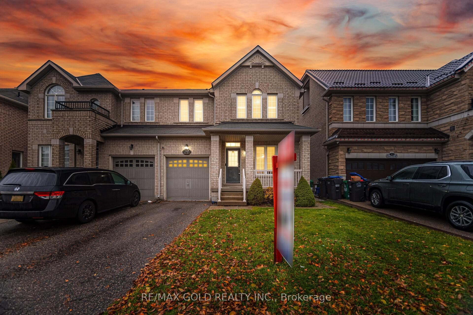 32 Daden Oaks Drive, Brampton, ON L6P 3R8 - Photo 1