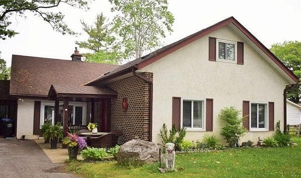 2082 River Road, Wasaga Beach, ON L9Z 2V8 - Photo 1