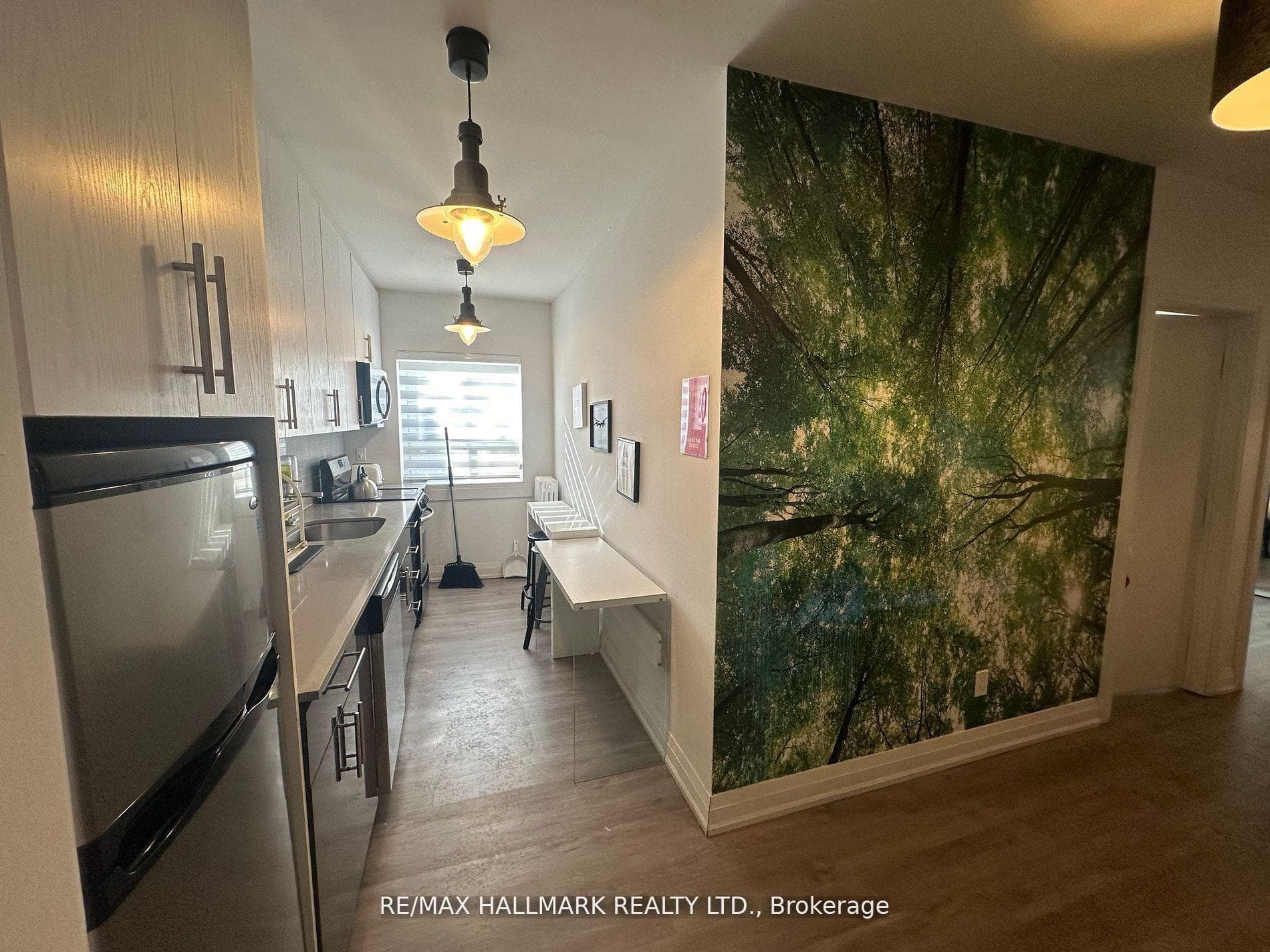 595 St Clair Avenue Unit 5, Annex / Yorkville / Summerhill, ON M6C 1A3 - Photo 1