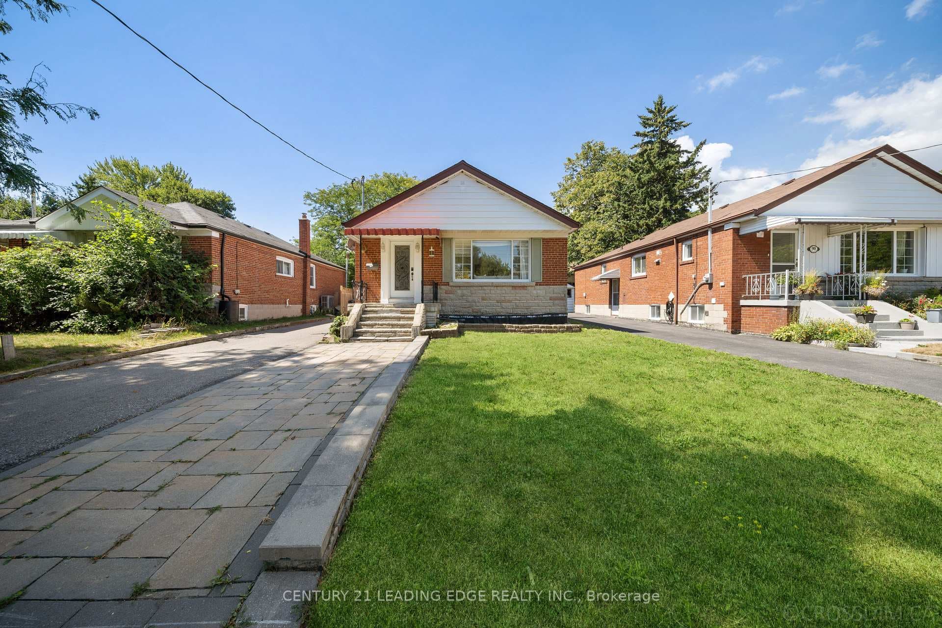 88 Canlish Road, Dorset Park / Kennedy Park, ON M1P 1S9 - Photo 1