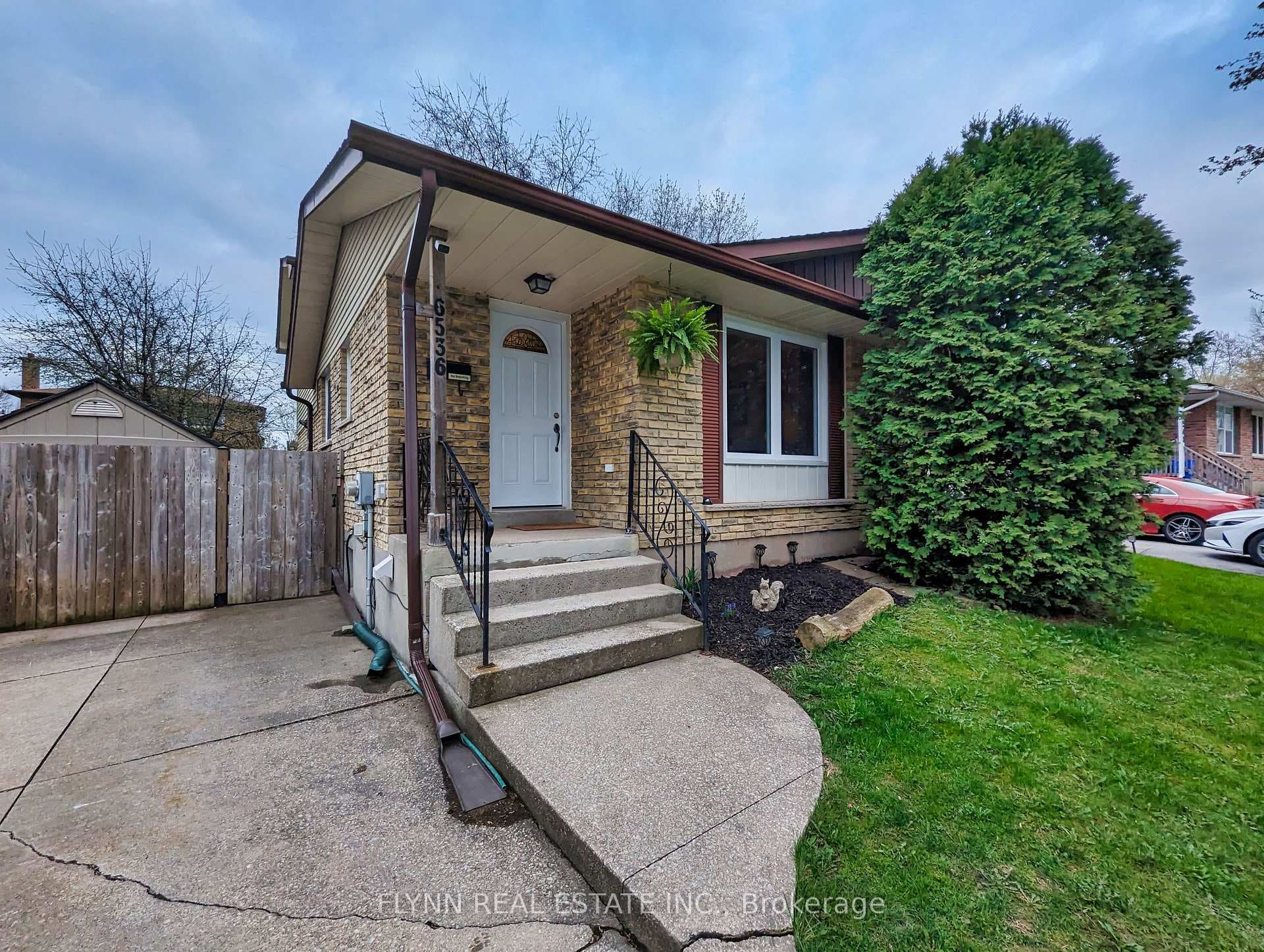 6536 Harmony Avenue, Niagara Falls, ON L2H 1Z4 - Photo 1