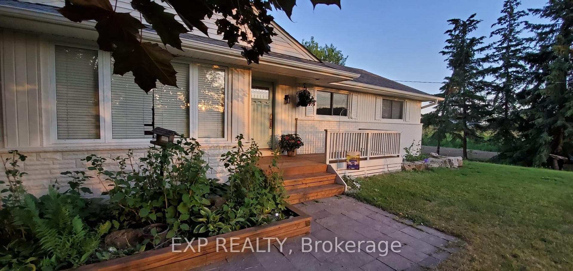 2724 8 Side Road, Burlington, ON L7P 0E6 - Photo 1