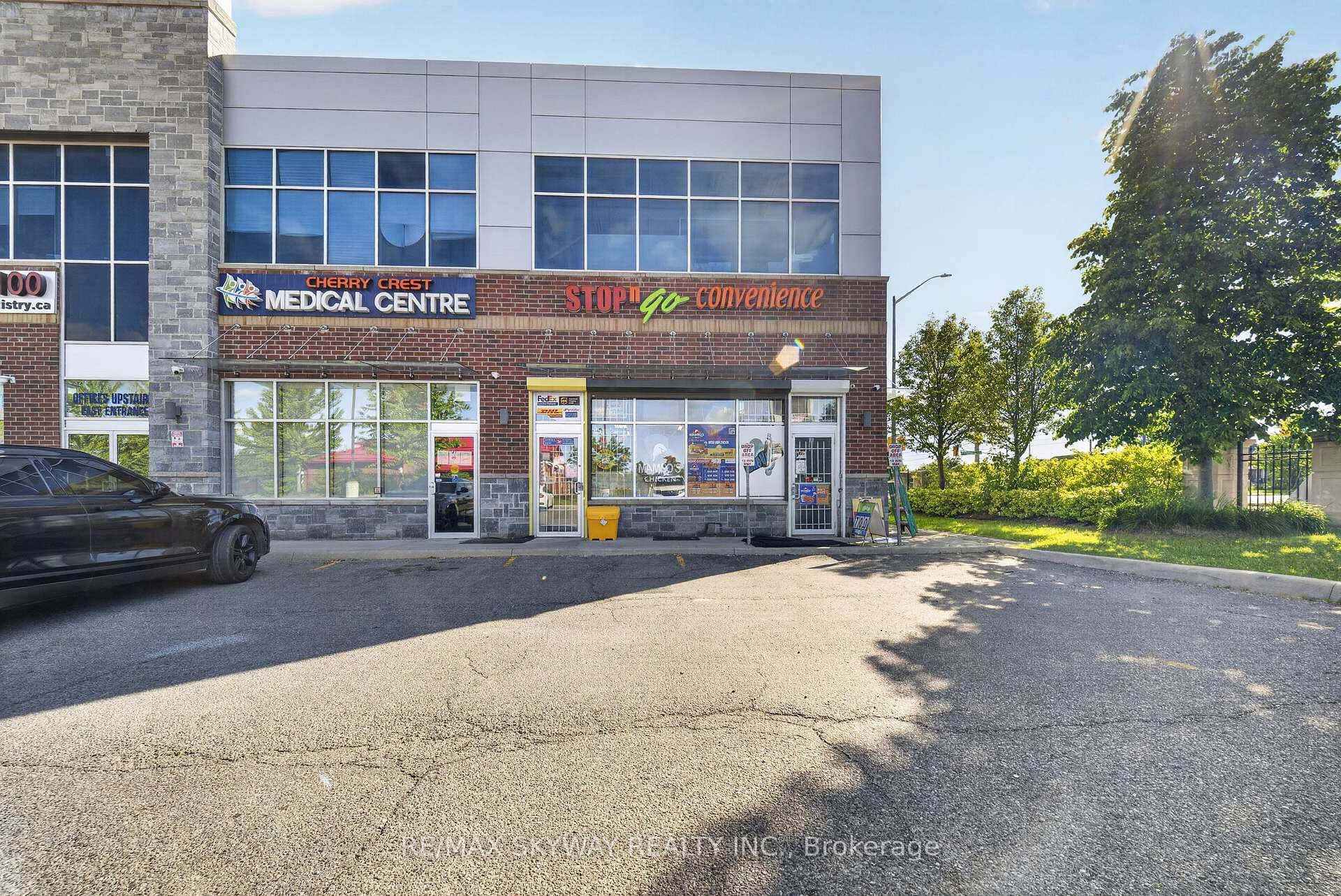 5 Cherrycrest Drive Unit 8, Brampton, ON L6P 3W4 - Photo 1