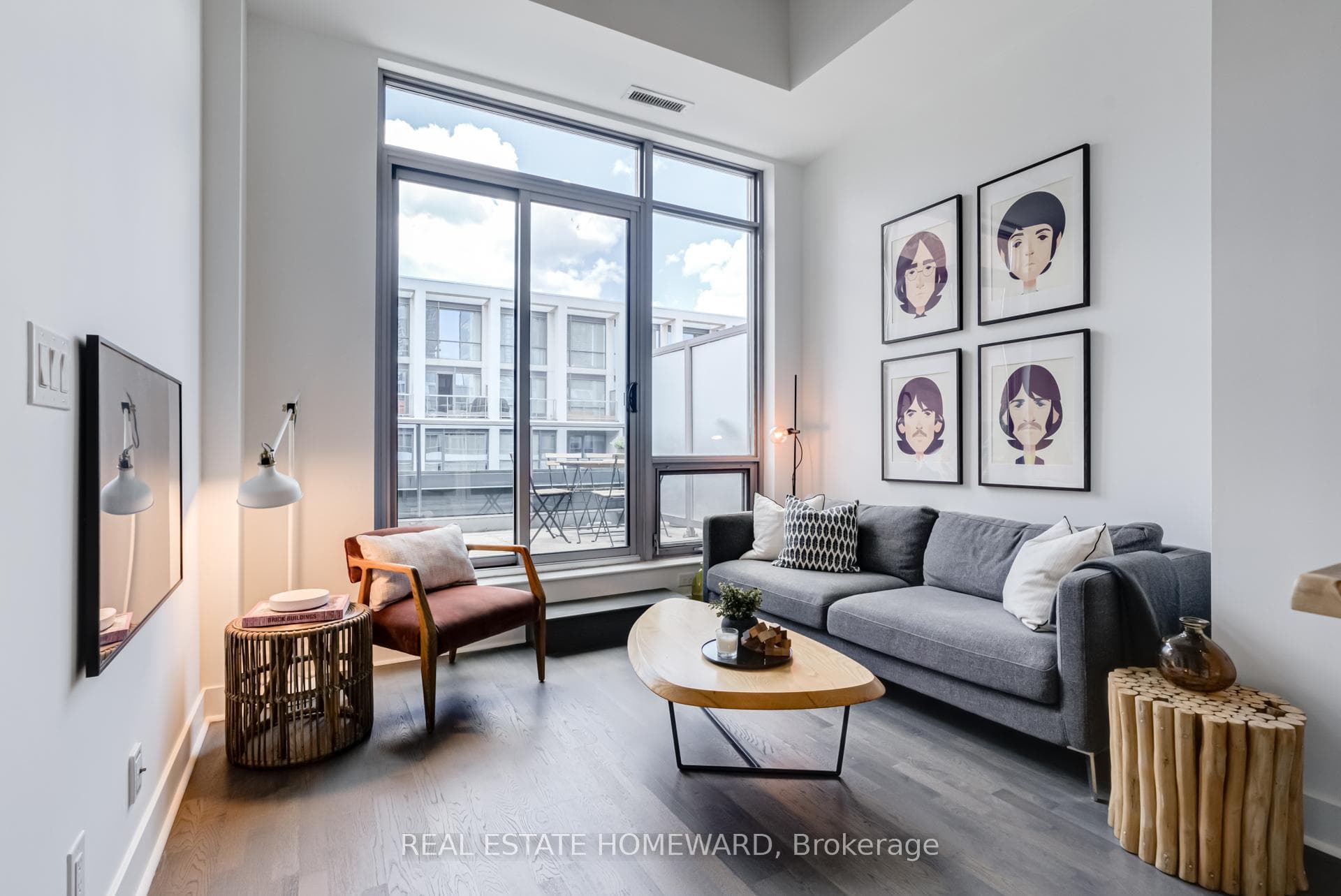 399 Adelaide Street Unit 915, Toronto C01