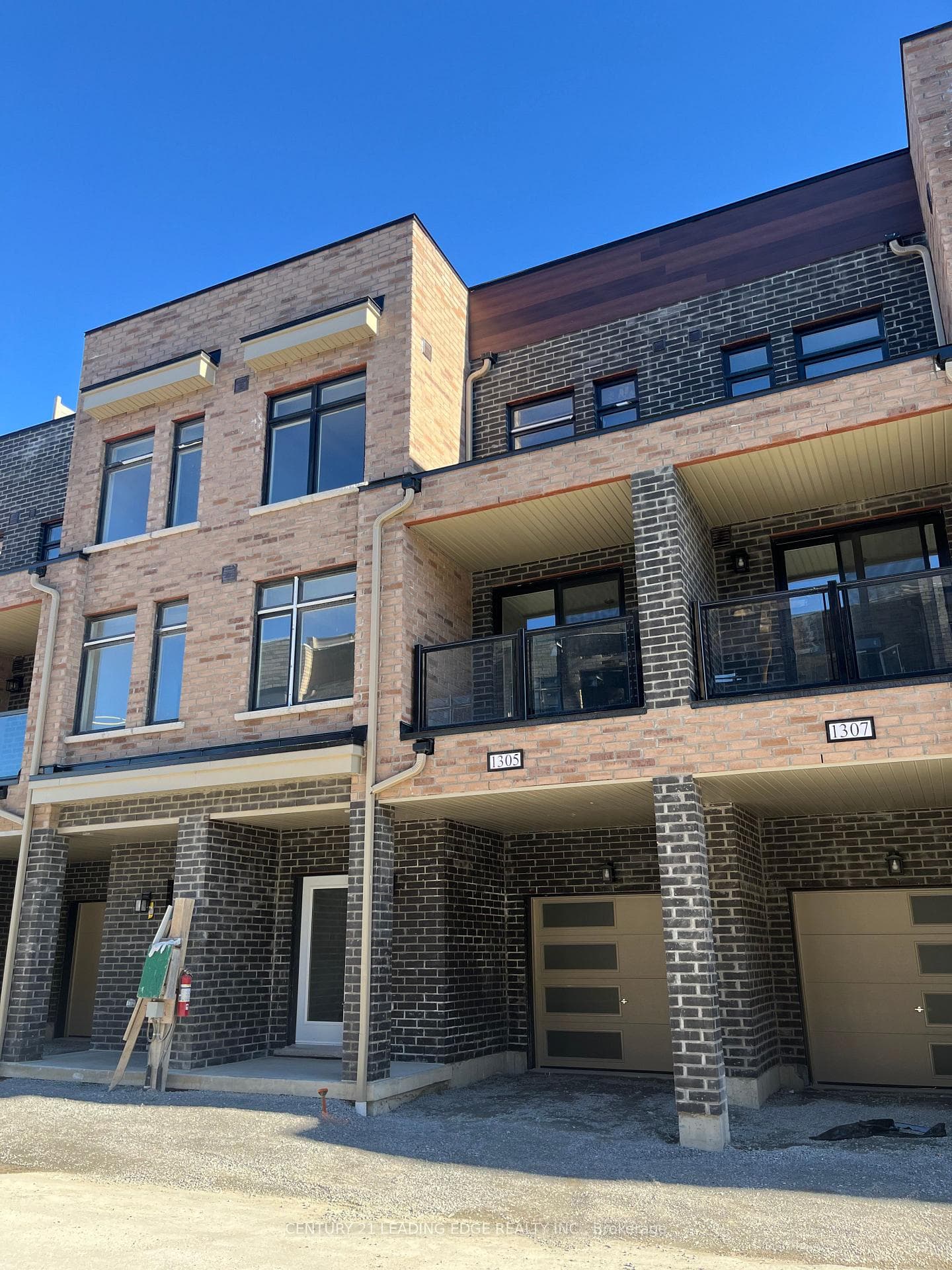 1865 Pickering Parkway Unit 1305, Pickering, ON L1V 0H2 - Photo 1