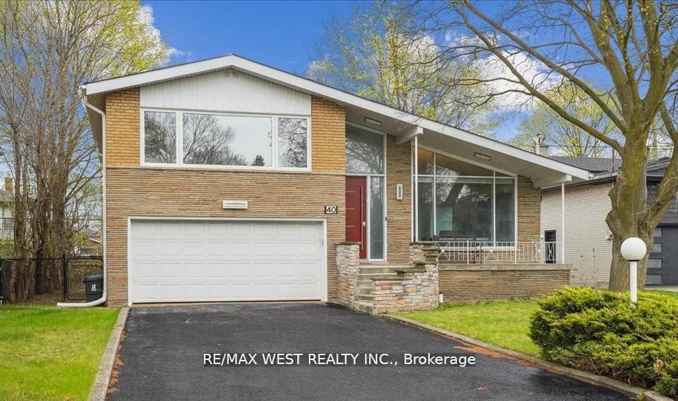 40 Arlstan Drive, North York (Bathurst Manor / Clanton Park), ON M3H 4V9 - Photo 1