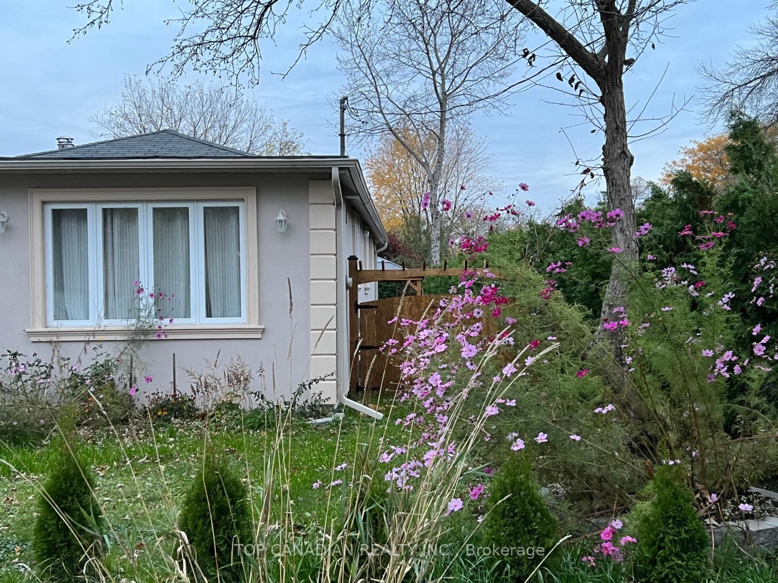 27012 Kennedy Road, Georgina, ON L0E 1S0 - Photo 1