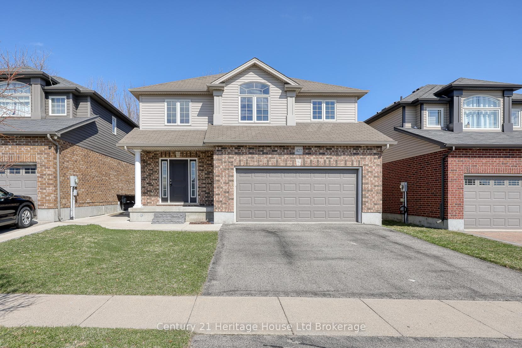 427 Champlain Avenue, Woodstock, ON N4V 0B3 - Photo 1