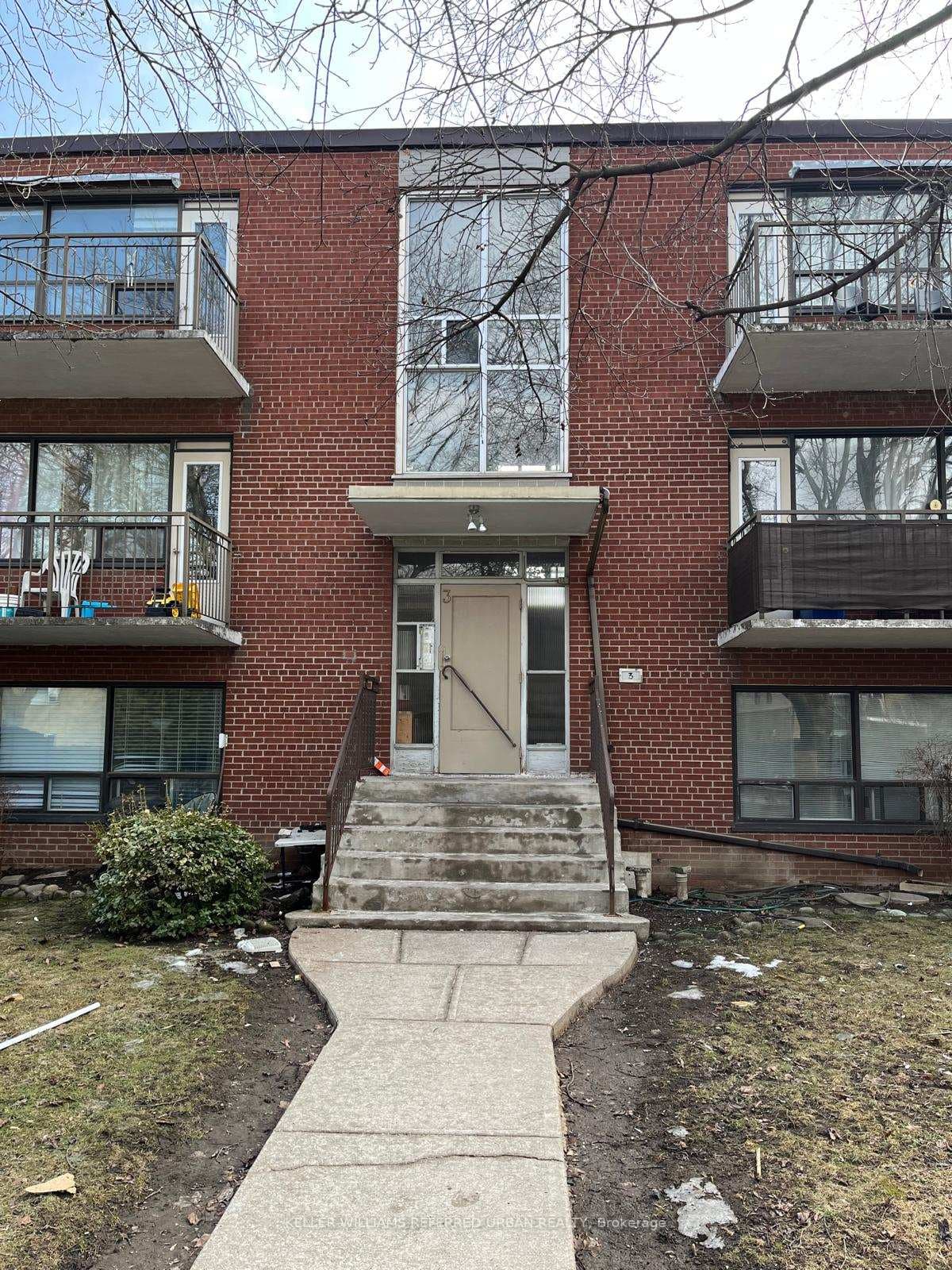 3 Meadowbrook Road Unit 5, Lawrence Park / Bedford Park, ON M6B 2S3 - Photo 1