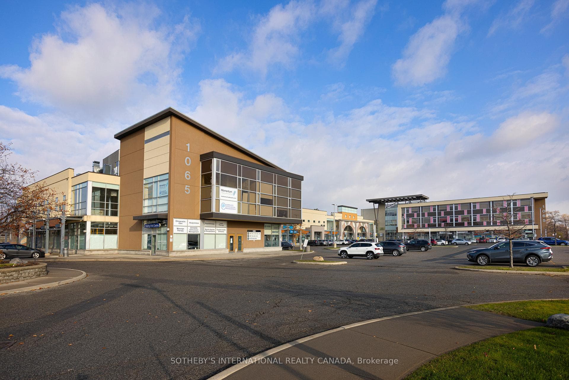 1065 Canadian Place Unit 114, Mississauga, ON L4W 0C2 - Photo 1