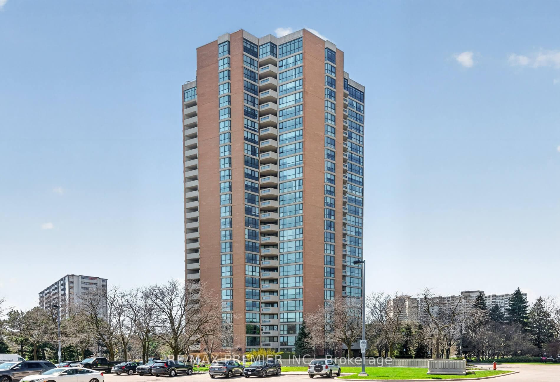 2000 Islington Avenue Unit 2211, Etobicoke (Kingsview Village / Humber Heights), ON M9P 3S7 - Photo 1