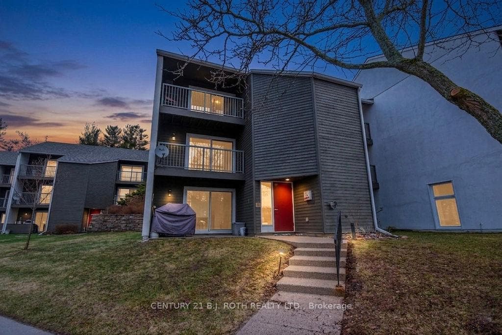 1102 Horseshoe Valley Road Unit 219, Oro-Medonte