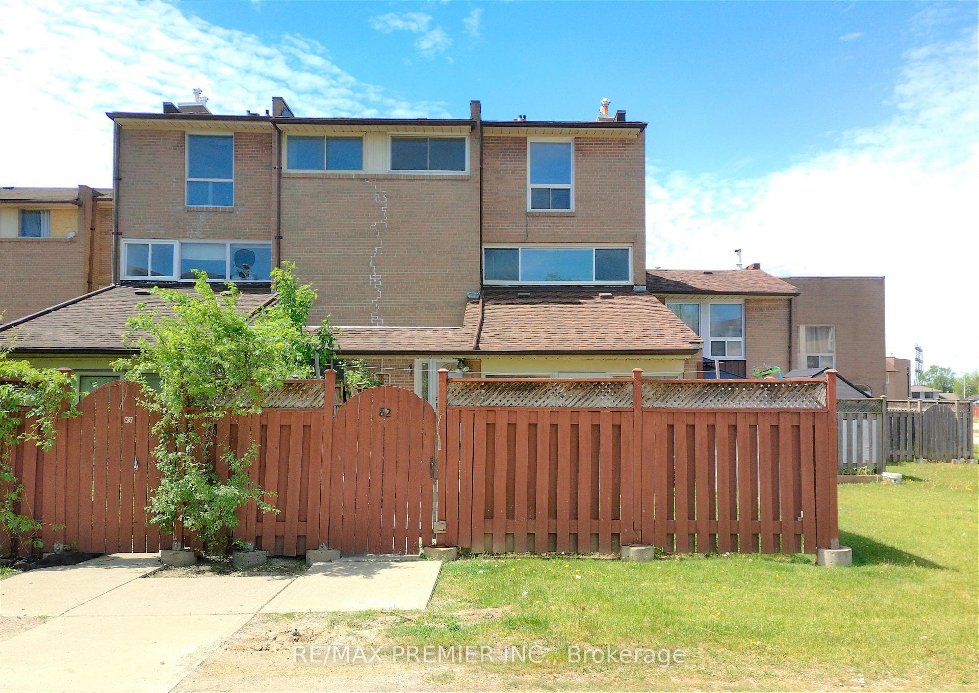248 John Garland Boulevard Unit 82, Etobicoke (West Mall / Rexdale), ON M9V 1N8 - Photo 1