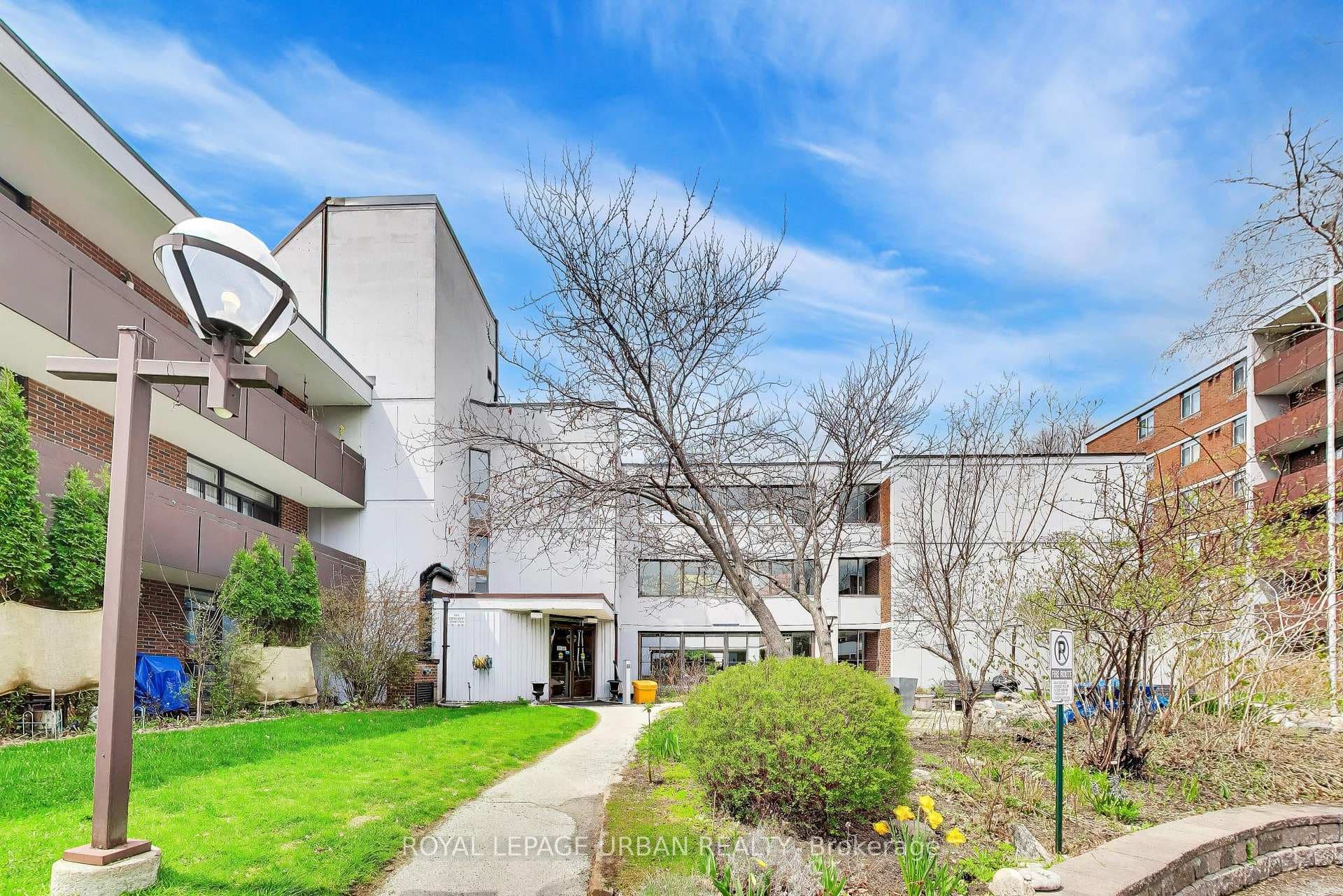 50 Old Kingston Road Unit 4-104, Toronto E10