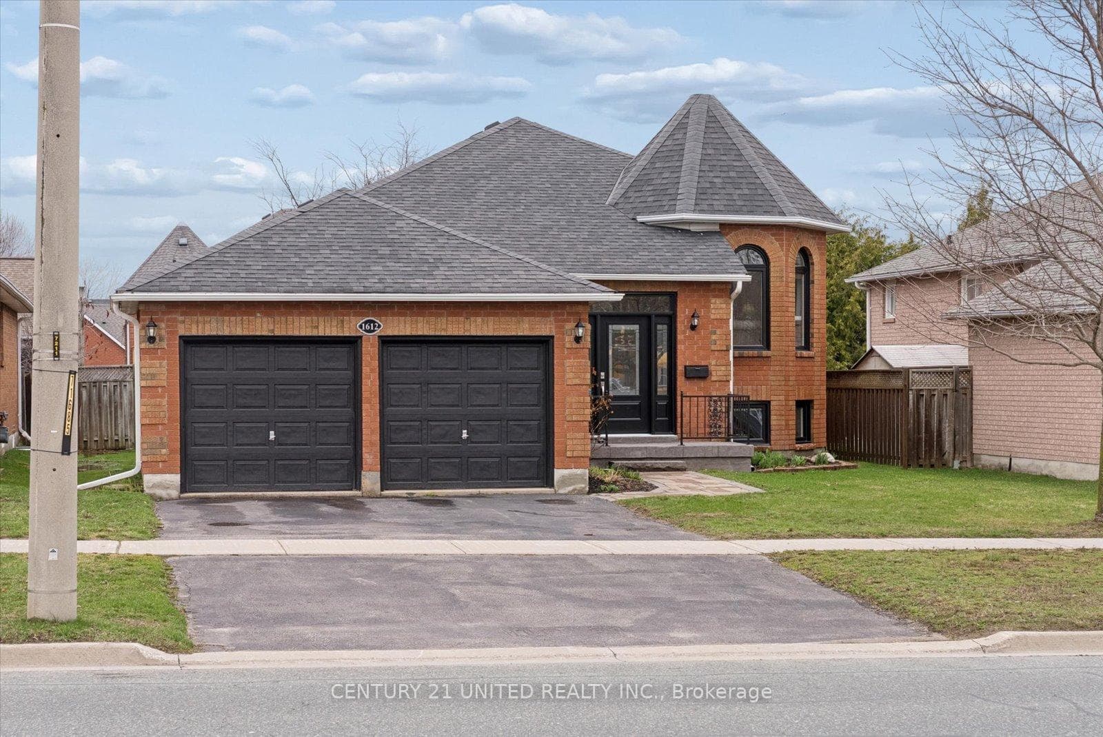 1612 Glenforest Boulevard, Peterborough