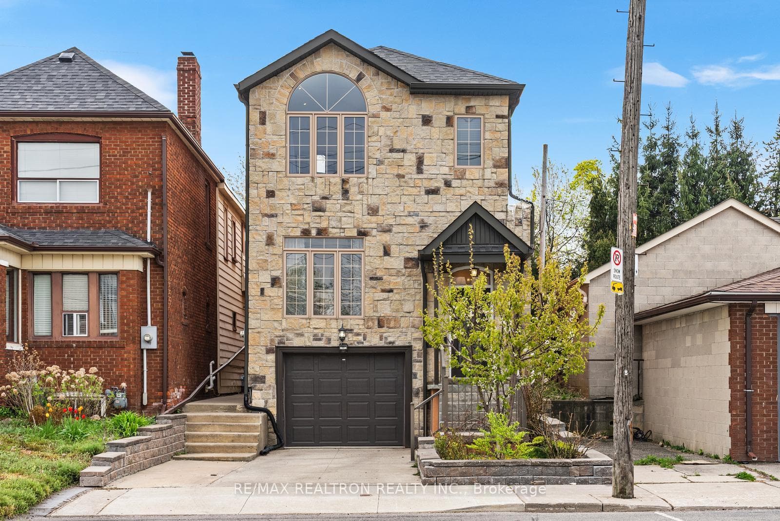51 Rogers Road, Forest Hill / Deer Park, ON M6E 1N5 - Photo 1