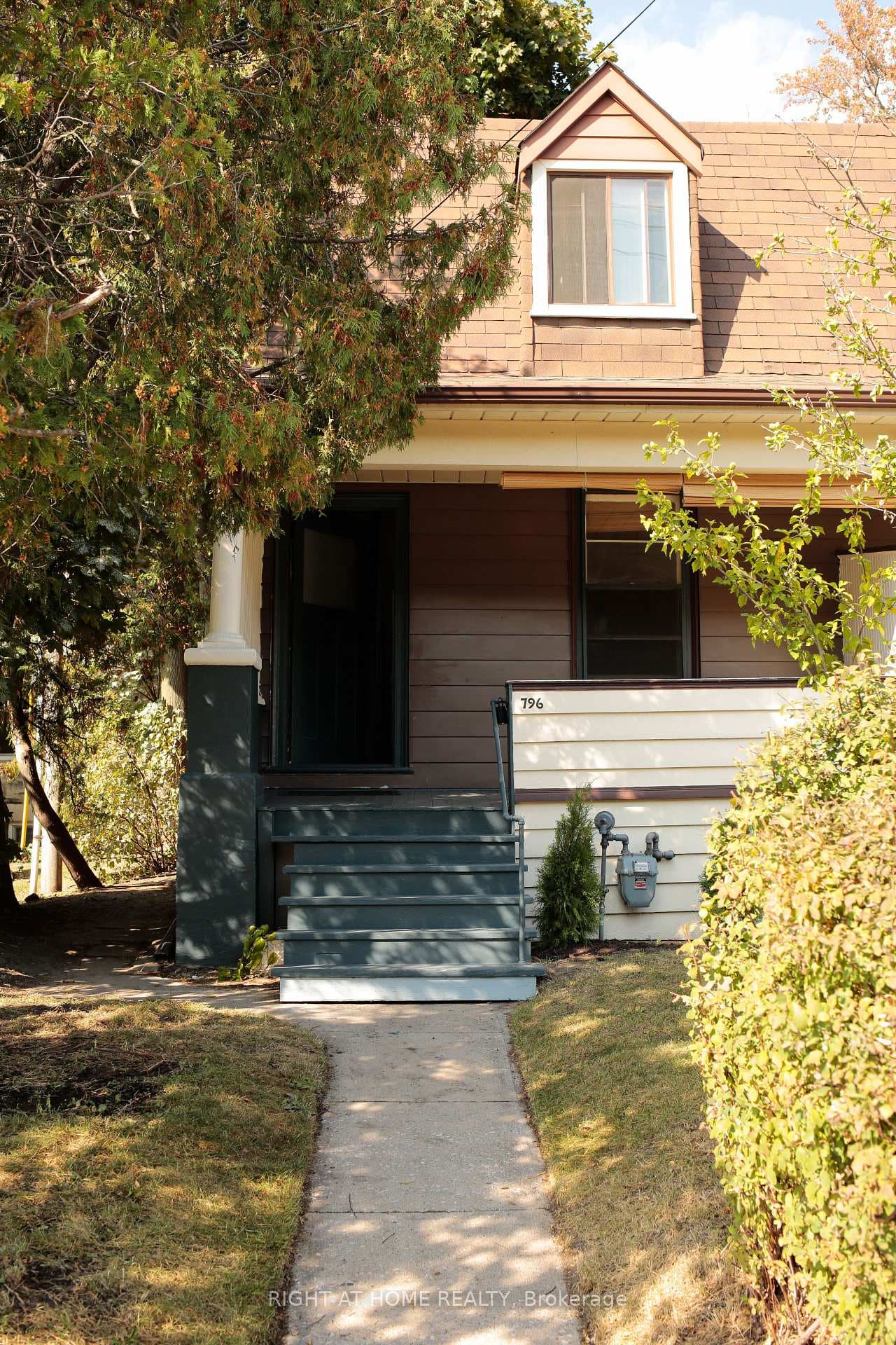 796 Kingston Road, The Beaches / Upper Beaches, ON M4E 1R7 - Photo 1