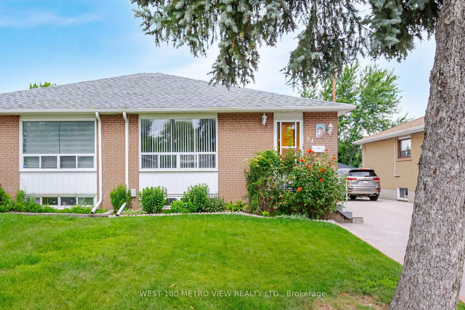 64 Fairglen Avenue, Brampton