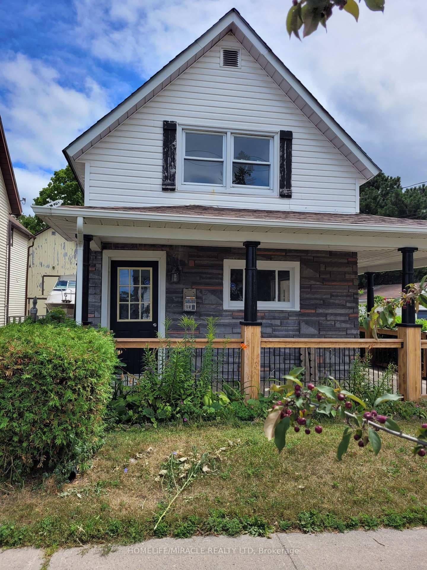 15 Francis Street, Quinte West, ON K8V 1S4 - Photo 1