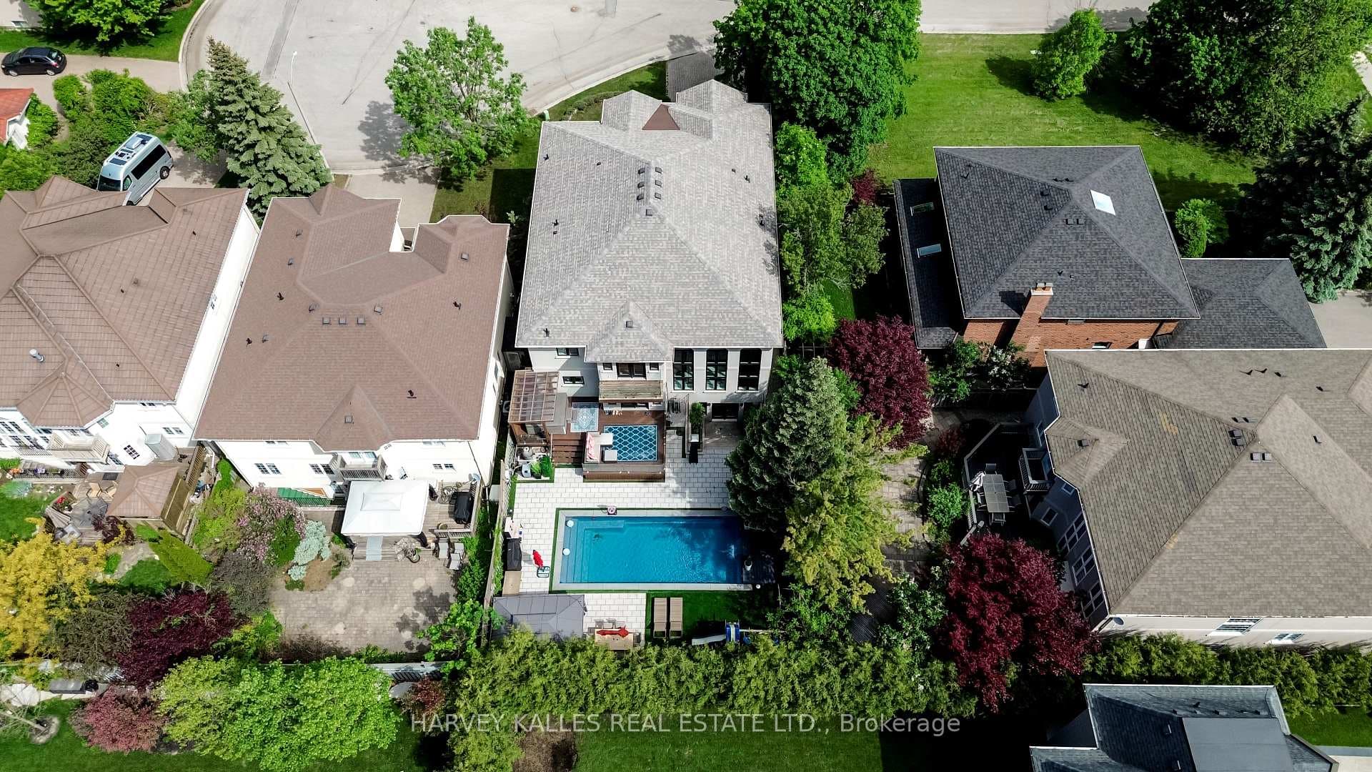 5 Trilogy Court, Richmond Hill, ON L4C 0M4 - Photo 1