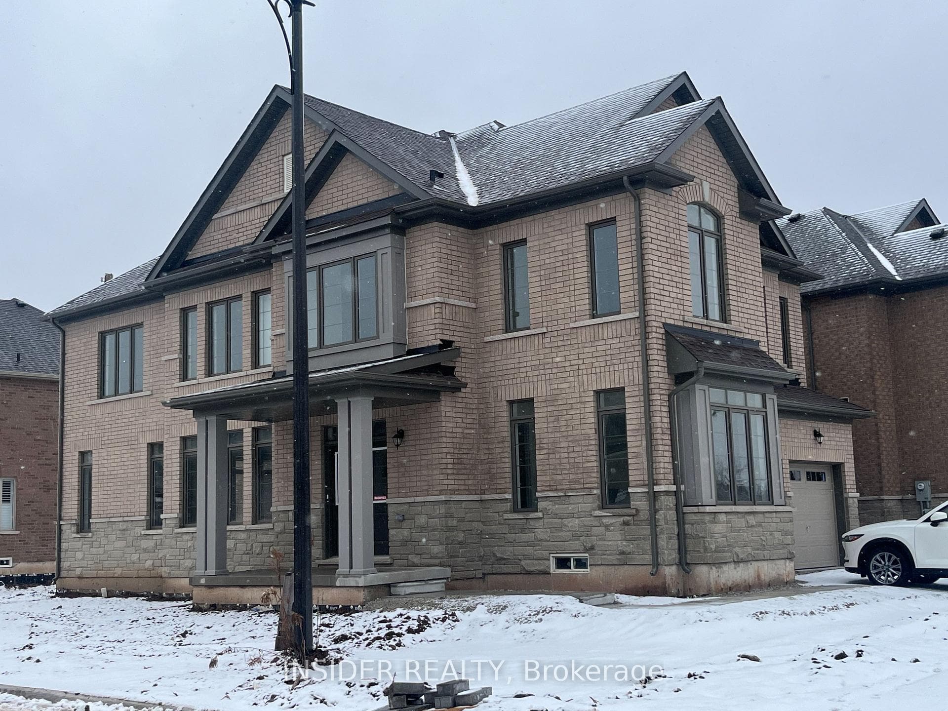 2 Fuller Street, Brampton
