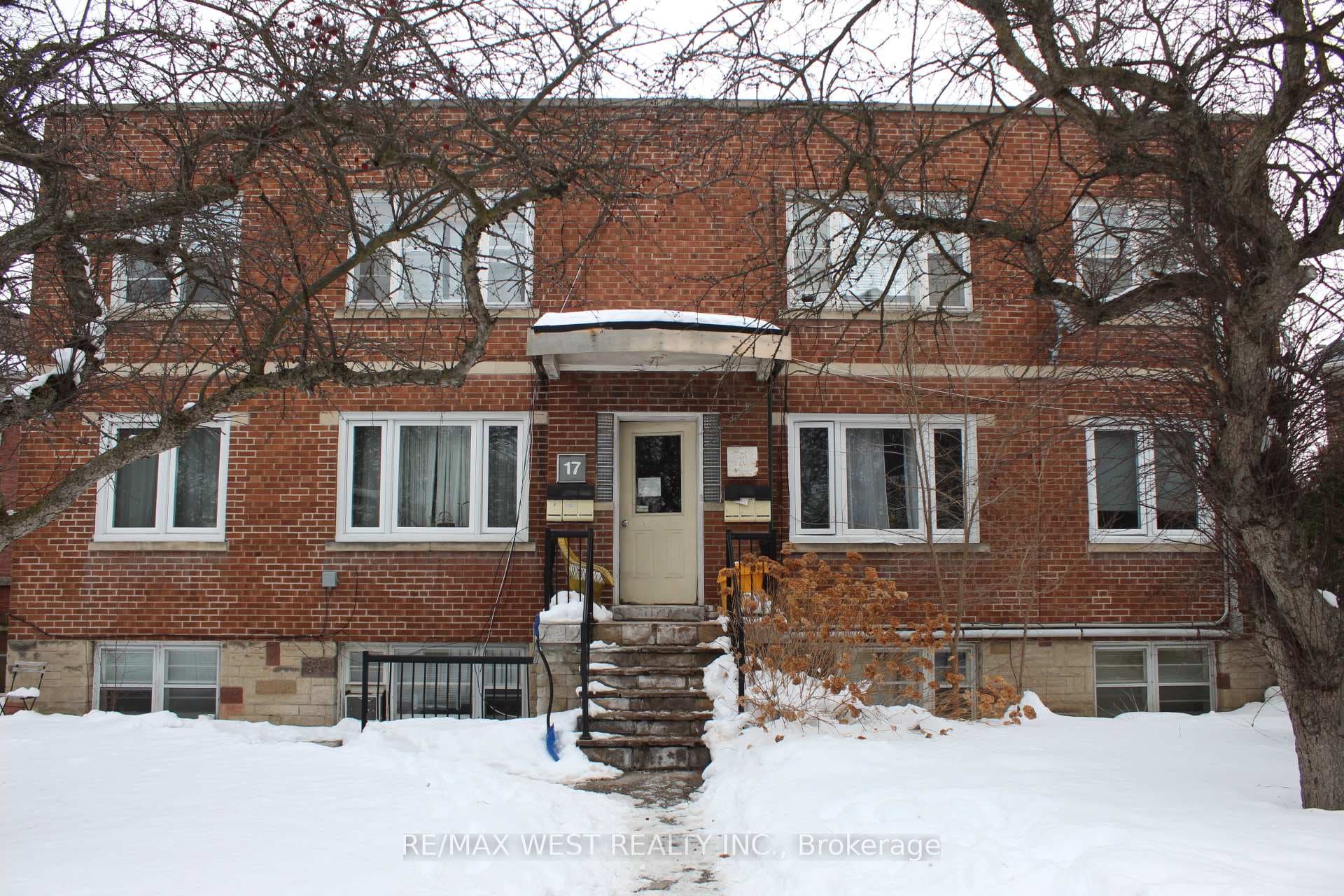 17 South Kingsway Road Unit 6, High Park / Junction / Roncesvalles, ON M6S 3T2 - Photo 1