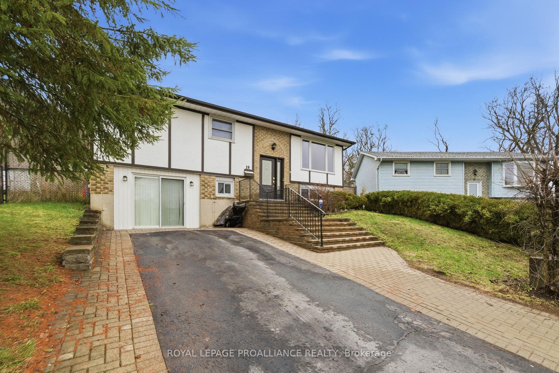 19 Allore Avenue, Quinte West, ON K8V 6K2 - Photo 1