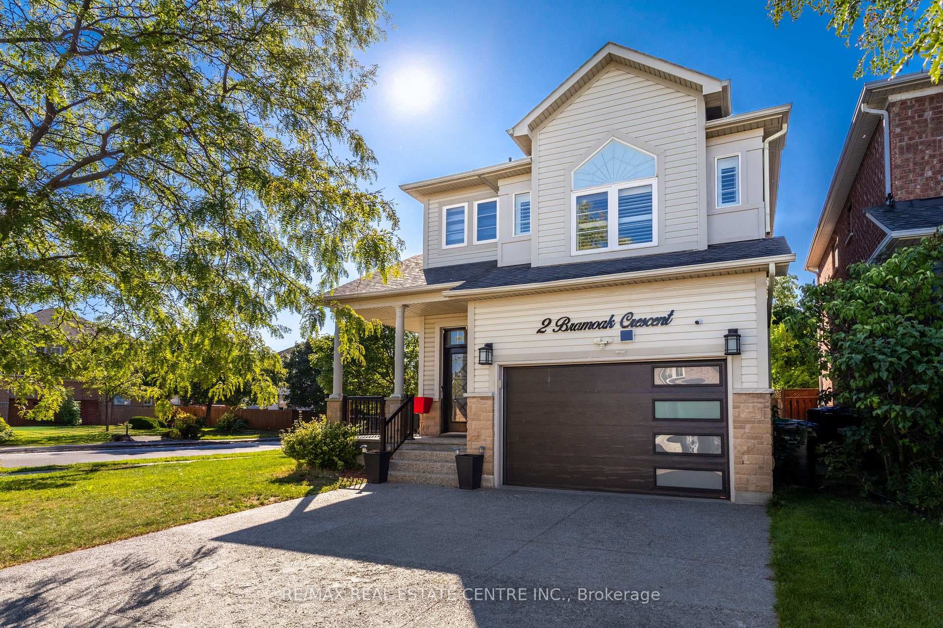 2 Bramoak Crescent, Brampton, ON L7A 1T7 - Photo 1